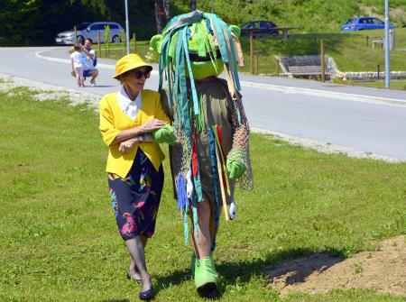 Avtobus prijateljstva se je ustavil tudi na Ravnah na koroškem (10)